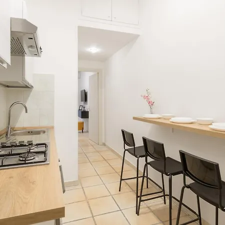 V San Lorenzo * רומא